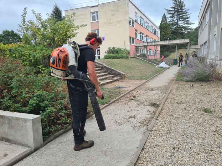 nettoyage et entretien des espaces verts du campus